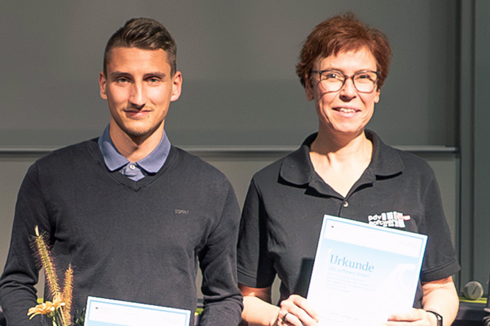Stipendiat Jan Langhof und COO Dr. Ulrike Pfannenschmidt (Bildquelle: Hochschule Harz)